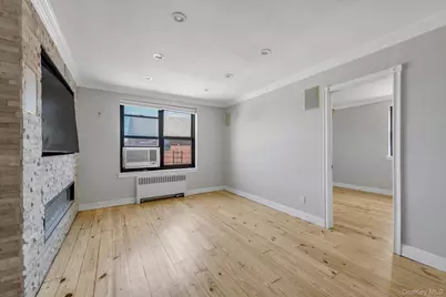 20106 Rocky Hill Road #6G2, Bayside, NY 11361 - Photo 3