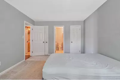 124 Fairview Circle, Middle Island, NY 11953 - Photo 11