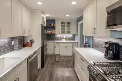 17 Beechtree Lane #2E, Bronxville, NY 10708 - Photo 7