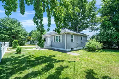 14 Pinelawn Avenue, Farmingville, NY 11738 - Photo 5