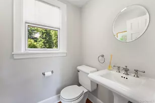 10 Cambridge Ct, Larchmont, NY 10538 - Photo 15