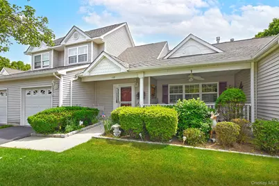 102 Winged Foot Way, Riverhead, NY 11901 - Photo 3