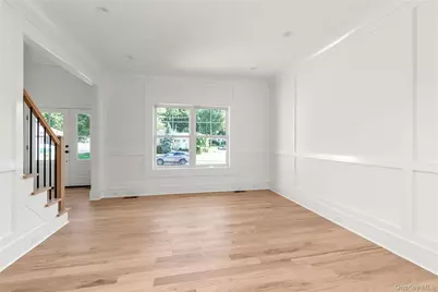 23 Garden Circle, Syosset, NY 11791 - Photo 3