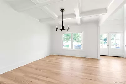 23 Garden Circle, Syosset, NY 11791 - Photo 5