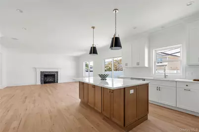 23 Garden Circle, Syosset, NY 11791 - Photo 9