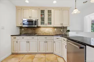 15 Seneca Pl, Jericho, NY 11753 - Photo 9