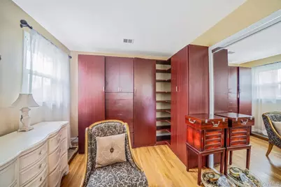 18 E Bay Drive, West Islip, NY 11795 - Photo 17