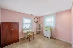 18 E Bay Dr, West Islip, NY 11795 - Photo 21