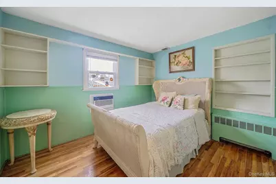 18 E Bay Drive, West Islip, NY 11795 - Photo 13
