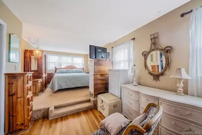 18 E Bay Drive, West Islip, NY 11795 - Photo 15