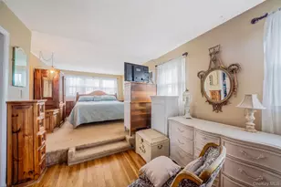 18 E Bay Dr, West Islip, NY 11795 - Photo 15