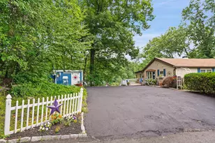 18 Sylvan Rd, Lake Peekskill, NY 10537 - Photo 3