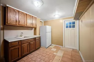 115-44 225th St, Cambria Heights, NY 11411 - Photo 17