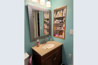 7 Squires Avenue, Port Jefferson Station, NY 11776 - Photo 17