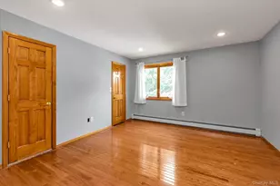 7 Freedom Ct, Babylon, NY 11702 - Photo 13
