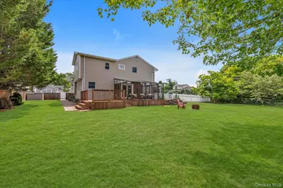 7 Freedom Court, Babylon, NY 11702 - Photo 21