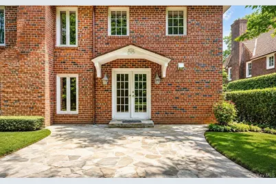 152 Whitson Street, Forest Hills, NY 11375 - Photo 45