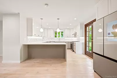 152 Whitson Street, Forest Hills, NY 11375 - Photo 9