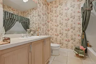 87 Carriage Ln, Plainview, NY 11803 - Photo 17