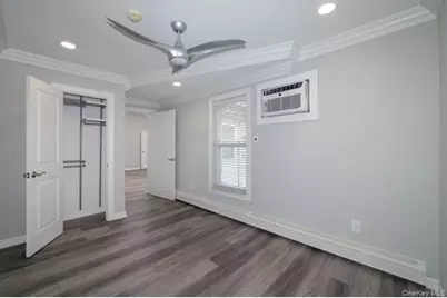183 N Wellwood Avenue #9, Lindenhurst, NY 11757 - Photo 9