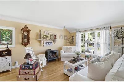 50 Amsterdam Road, Smithtown, NY 11787 - Photo 7