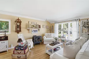 50 Amsterdam Rd, Smithtown, NY 11787 - Photo 7