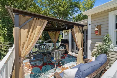 50 Amsterdam Road, Smithtown, NY 11787 - Photo 35
