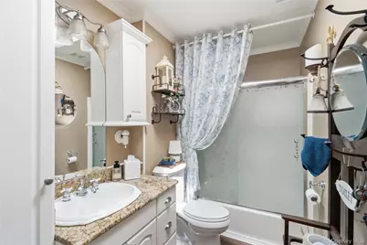 50 Amsterdam Road, Smithtown, NY 11787 - Photo 17