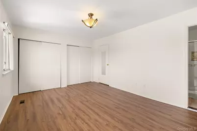 650 Newbridge Road #15, East Meadow, NY 11554 - Photo 13