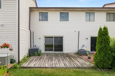 650 Newbridge Road #15, East Meadow, NY 11554 - Photo 17