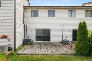 650 Newbridge Rd, East Meadow, NY 11554 - Photo 17