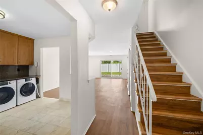 650 Newbridge Road #15, East Meadow, NY 11554 - Photo 3