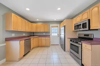 112 Washington Street, Farmingdale, NY 11735 - Photo 15