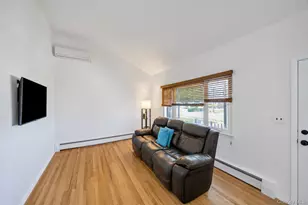 112 Washington St, Farmingdale, NY 11735 - Photo 13