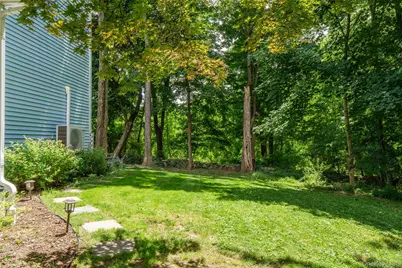 9 Windsor Court, Poughkeepsie, NY 12601 - Photo 19