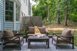 9 Windsor Ct, Poughkeepsie, NY 12601 - Photo 3