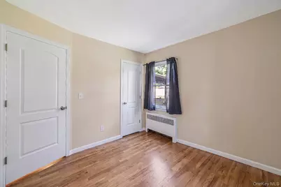 168 W 21st Street, Deer Park, NY 11729 - Photo 13