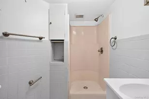 3402 Elliott Blvd, Oceanside, NY 11572 - Photo 21