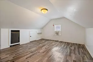 88-15 Commonwealth Blvd, Bellerose, NY 11426 - Photo 11