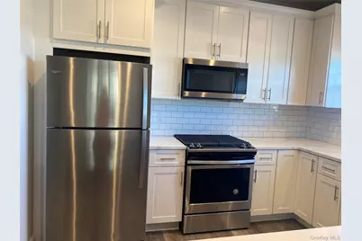 840 Montauk Highway, Copiague, NY 11726 - Photo 5