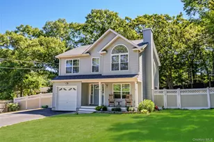 27 Cleveland Ave, Selden, NY 11784 - Photo 3