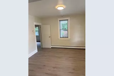 7 Chestnut Street, Westbury, NY 11590 - Photo 7