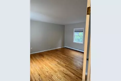 7 Chestnut Street, Westbury, NY 11590 - Photo 11