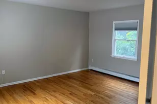 7 Chestnut St, Westbury, NY 11590 - Photo 11