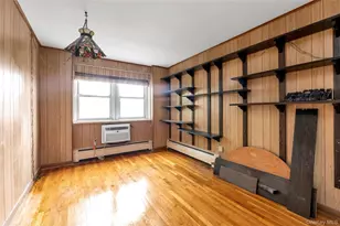 45 Hill Park Ave, Great Neck, NY 11021 - Photo 17