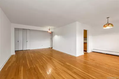 45 Hill Park Avenue #3D, Great Neck, NY 11021 - Photo 7