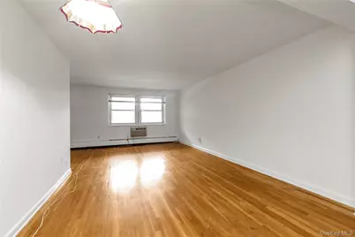 45 Hill Park Avenue #3D, Great Neck, NY 11021 - Photo 5