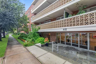 45 Hill Park Avenue #3D, Great Neck, NY 11021 - Photo 1