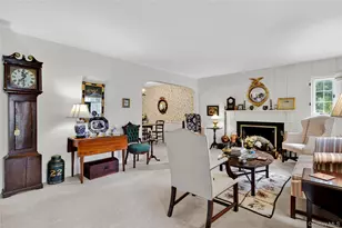 18 Old Farm Rd, East Hills, NY 11577 - Photo 7
