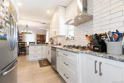 367 Summit Avenue, Cedarhurst, NY 11516 - Photo 11